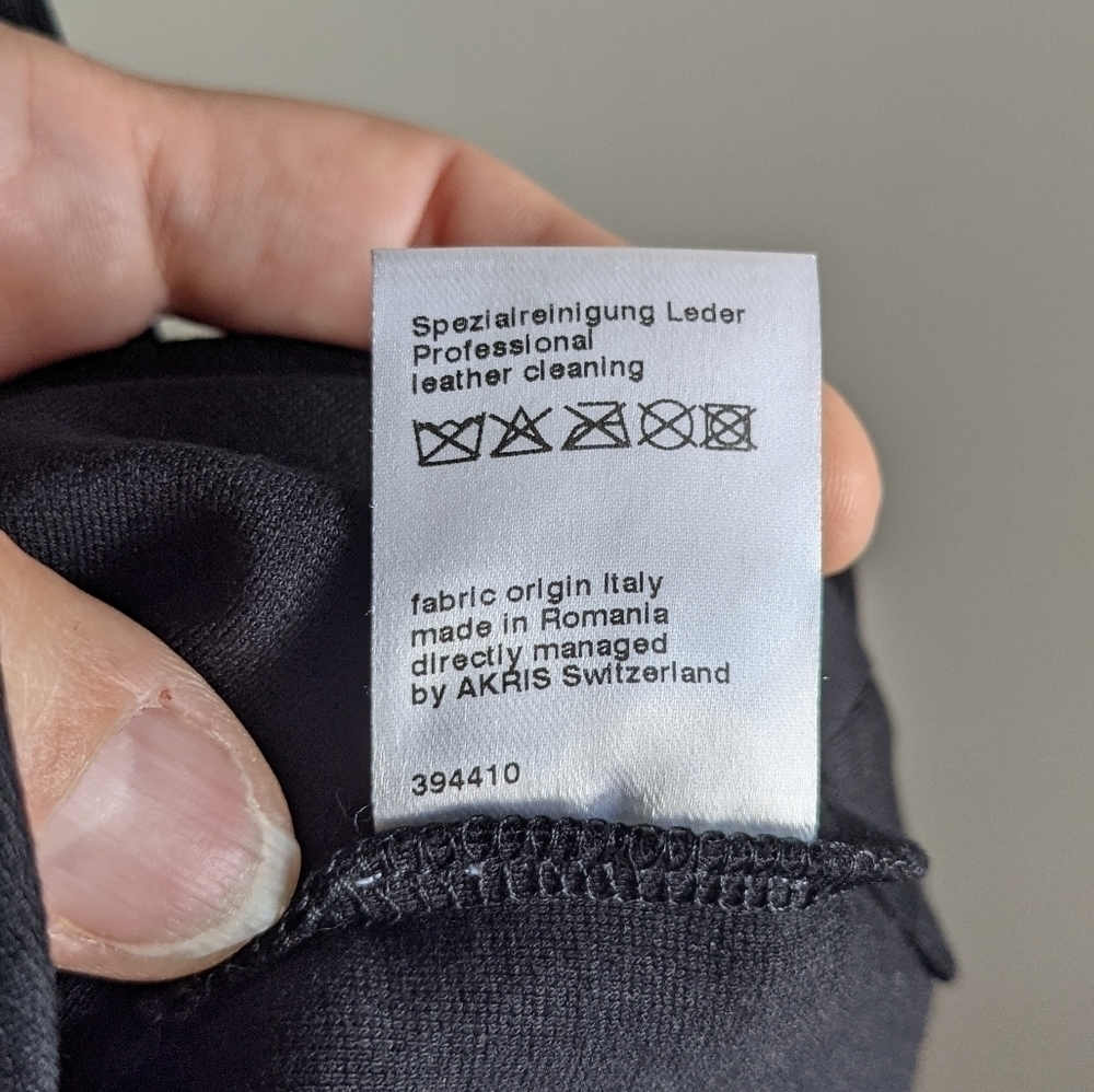 AKRIS Ponte Zip Fitted Black Sweater Top M Knit Minimalist Fine Gauge Designer - Picture 14 of 14